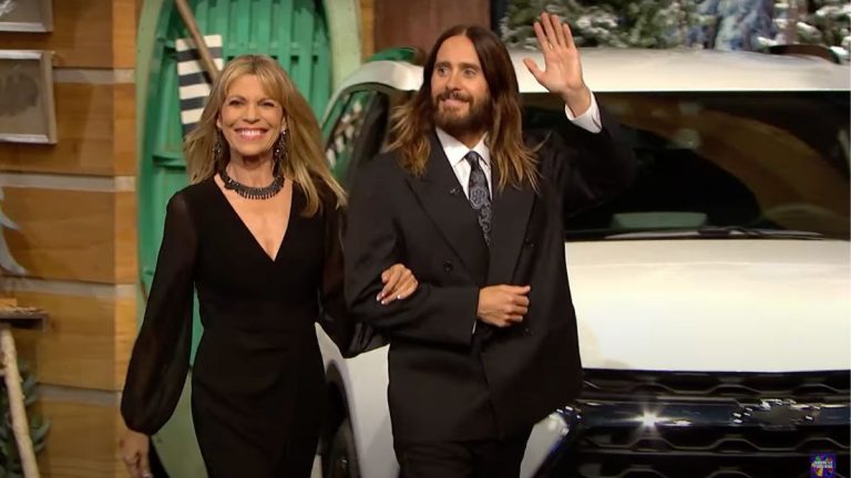 Jared Leto moderiert als Gast das Glücksrad zum Aprilscherz