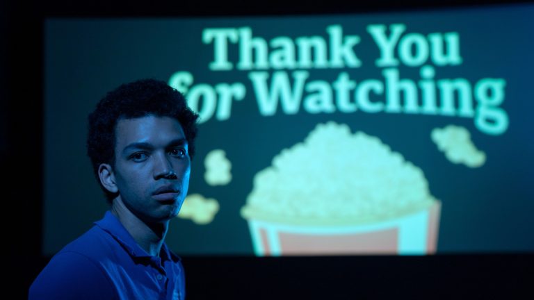 I Saw the TV Glow Review: Ein von Buffy inspirierter Horrorfilm