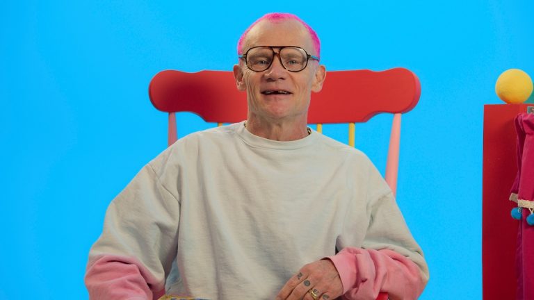 Sehen Sie Flea auf Yo Gabba GabbaLand!: Exklusive Vorschau