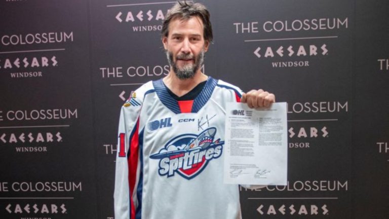 Keanu Reeves unterschreibt Vertrag beim kanadischen Eishockeyteam