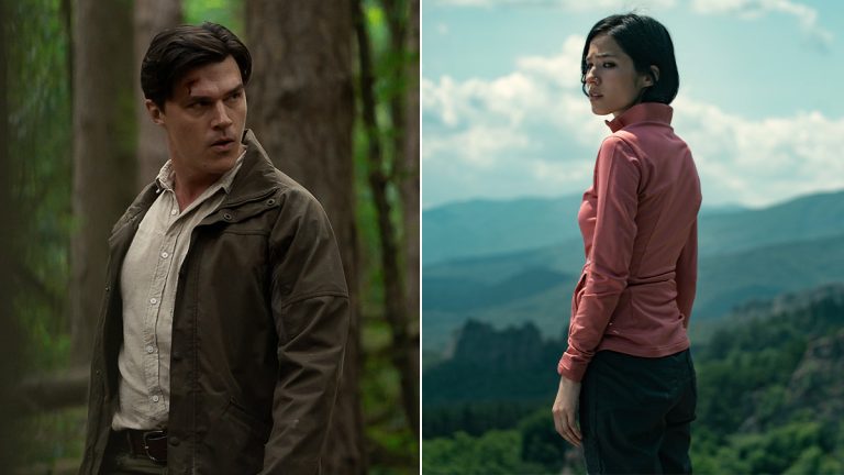 Kelsey Asbille und Finn Wittrock in der Netflix-Serie „Don’t Move: Podcast“.