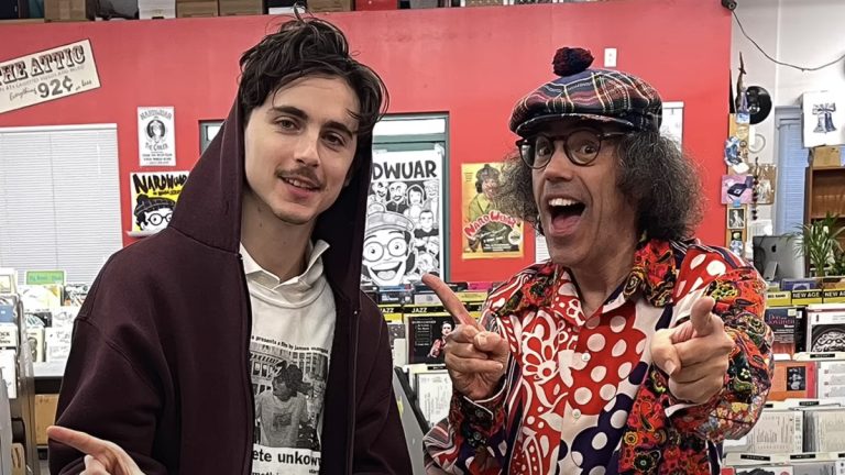 Timothée Chalamet schüttelt im Nardwuar-Interview Bob-Dylan-Wissen ab: