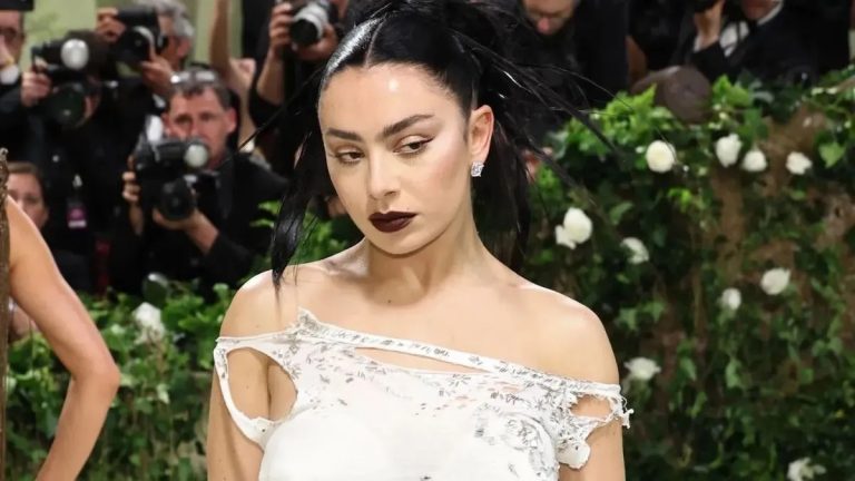 Charli XCX, um den Moment im A24 -Film zu spielen