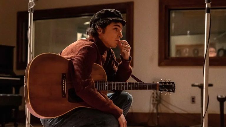 Timothée Chalamet zog 20 Pfund auf, um Bob Dylan zu spielen