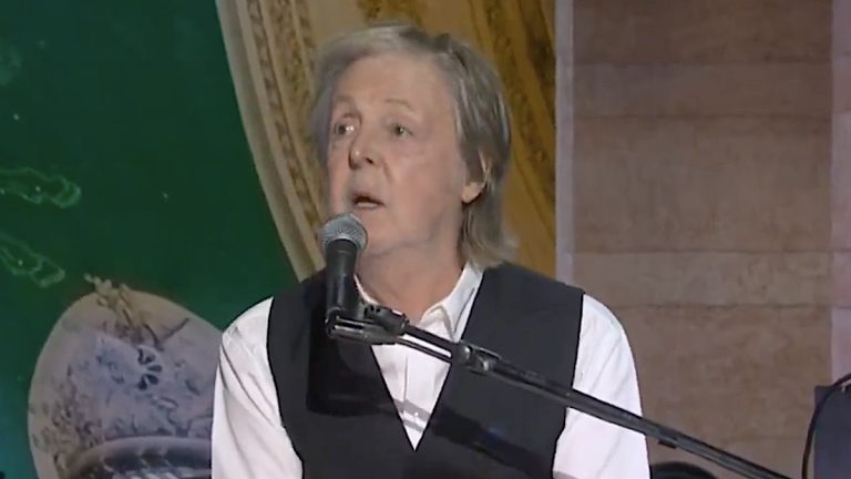 Paul McCartney schließt SNL50 mit Beatles Medley ab: Uhr