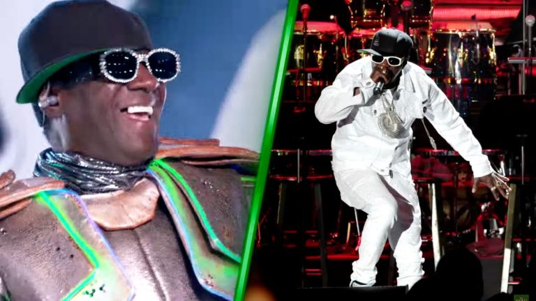 Flavor Flav wurde als Space Ranger auf dem maskierten Sänger gezeigt