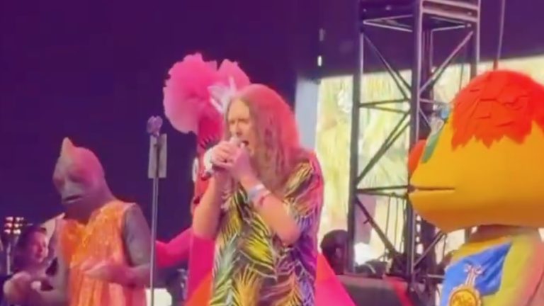 „Weird al“ Yankovic schließt sich zu Yo Gabba Gabba! bei Coachella 2025