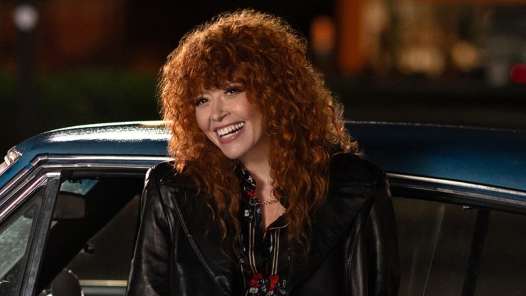 Poker Face Staffel 2 Rezension: Natasha Lyonnes Columbo -Remix