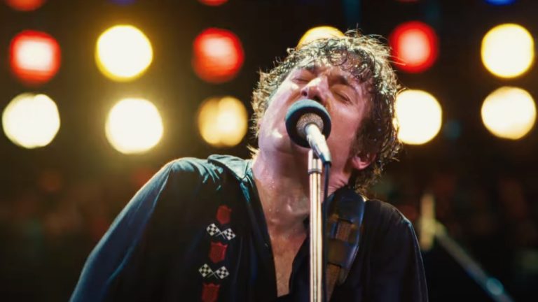Jeremy Allen White als Bruce Springsteen