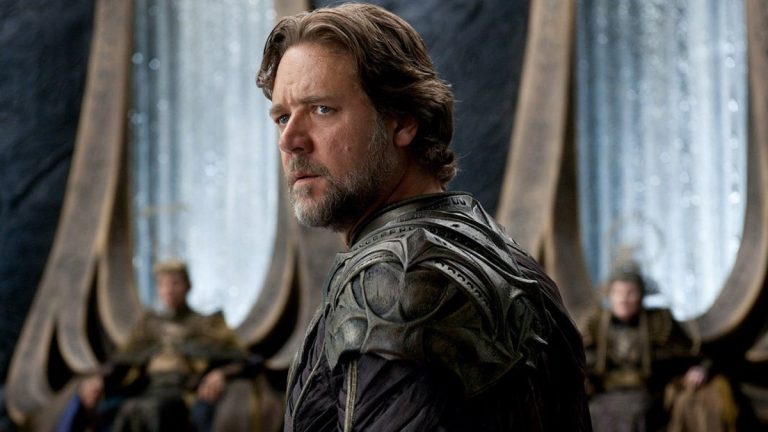 Russell Crowe schließt sich Henry Cavill im Highlander Remake an