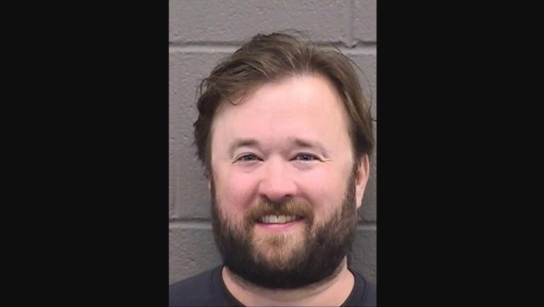 Haley Joel Osment befahl, nach öffentlicher Vergiftungen an AA teilzunehmen