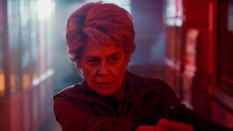 Erster Blick auf Linda Hamilton in Stranger Things Staffel 5