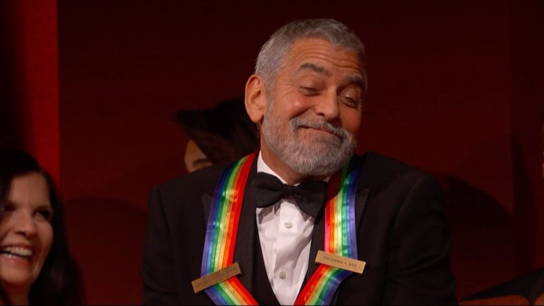 George Clooney ist es egal, ob die Leute glauben, er spielt nur sich selbst
