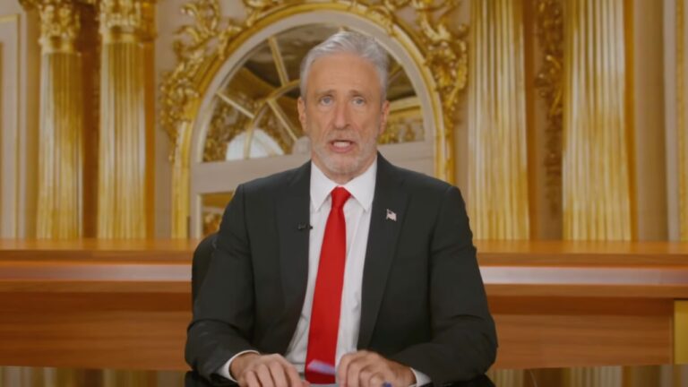 Jon Stewart geht inmitten von Jimmy Kimmels Suspendierung voll Nordkorea