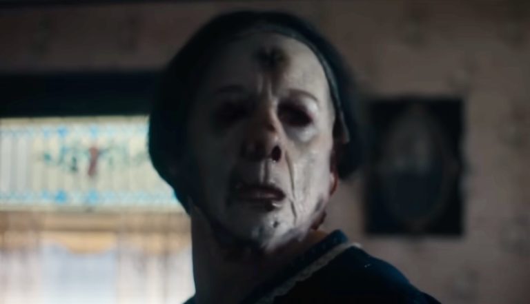 Charlie Hunnam spielt Trailer für Ryan Murphys Monster: The Ed Gein Story