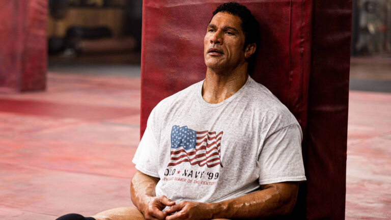 The Smashing Machine Review: Dwayne Johnson liefert