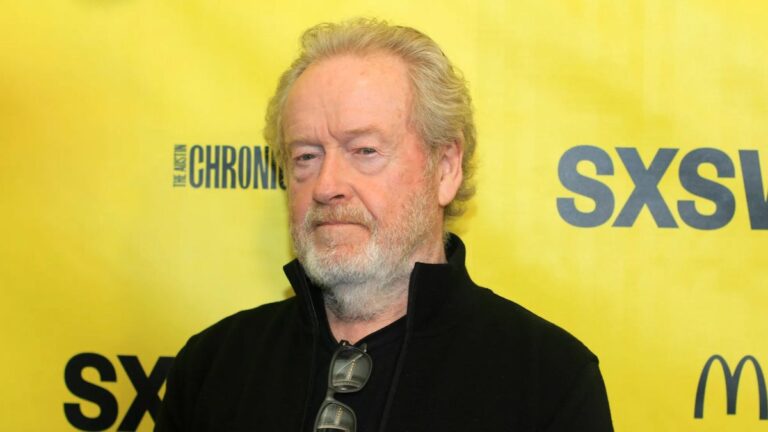 Ridley Scott sagt, dass die heutigen Filme „in Mittelmäßigkeit ertrinken“ und seine eigenen wieder ansehen