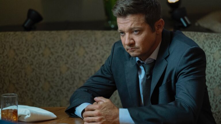 Jeremy Renner habe gedroht, ICE wegen seiner Freundin anzurufen, sagt sie