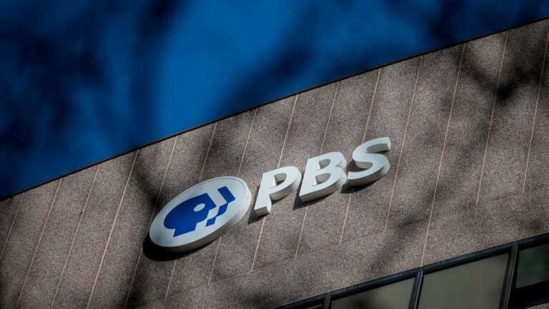 Arkansas ist der erste Bundesstaat, der die PBS-Programmierung einstellt