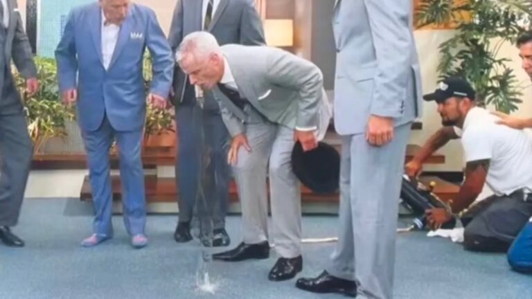 Der Mad Men 4K-Transfer beinhaltet Crewmitglieder und Puke Machine