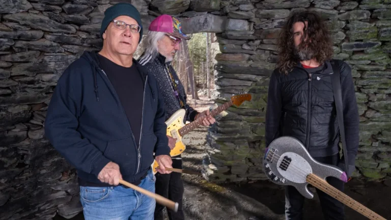 Dinosaur Jr. kündigen Tour 2027 an