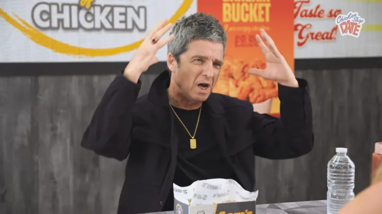 Noel Gallagher spricht beim Chicken Shop Date über Veganer, Macca und Unterwäsche