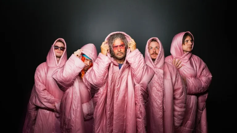 The Flaming Lips enthüllen neues Album The Teardrop Throbs